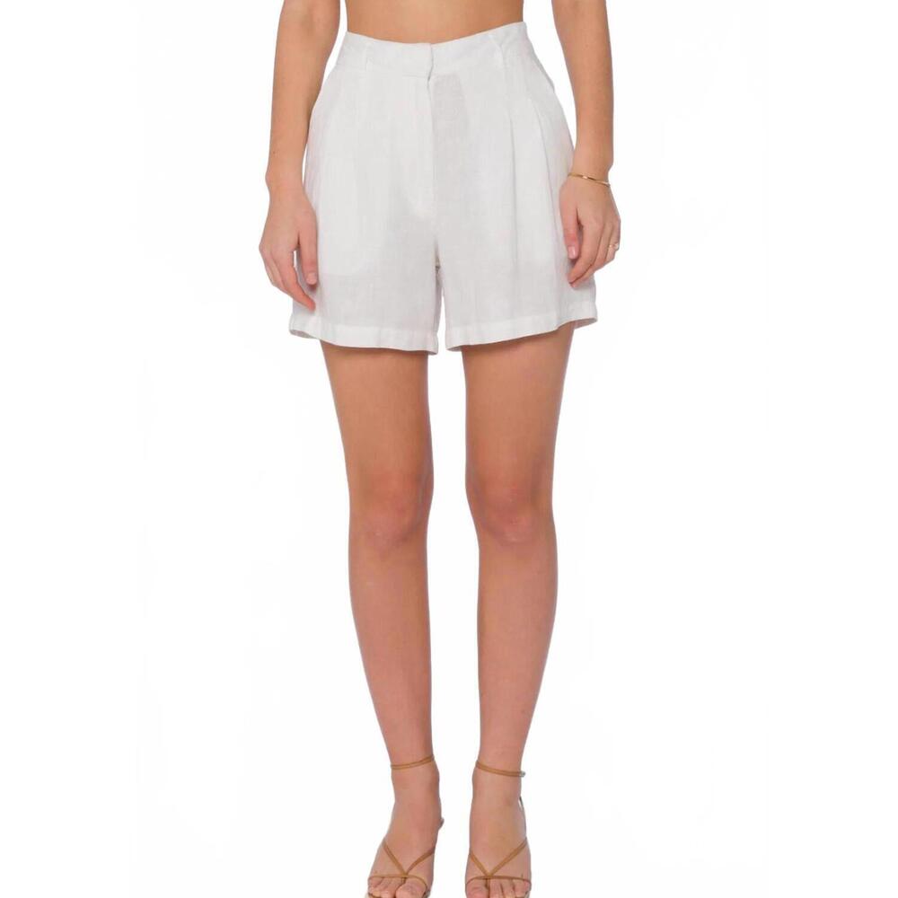 NEW VELVET HEART kaia pleated front shorts in white